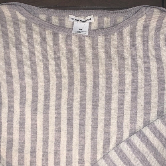 Club Monaco grey and white sweater - Picture 3 of 5
